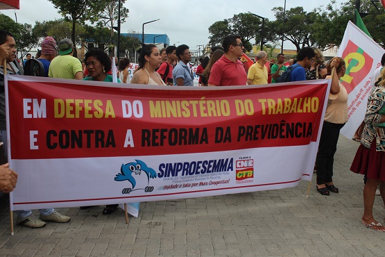 R(D)eforma da Previdência: Sinproesemma participa de ato contra ataque aos trabalhadores
