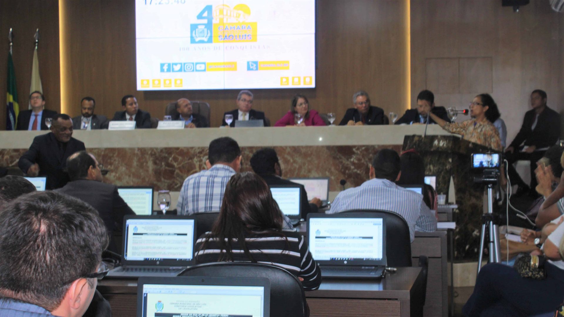 SINPROESEMMA defende prazo maior para resolver situação de acúmulo de cargos