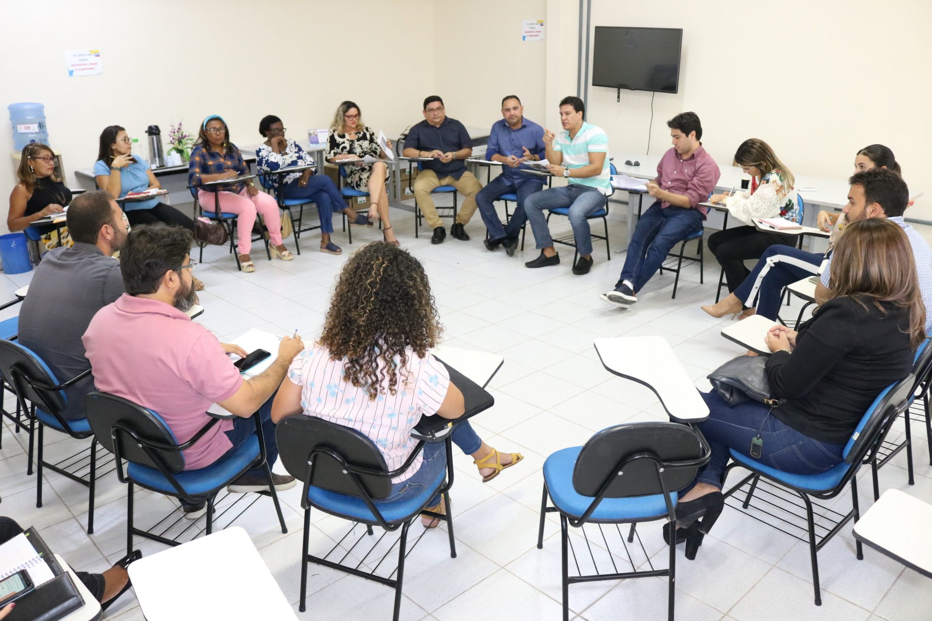 Sinproesemma cobra da SEDUC cumprimento da pauta financeira