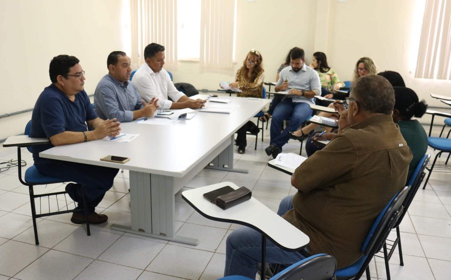 Sinproesemma discute Campanha Salarial com governo do Estado