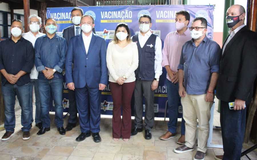 Sinproesemma participa da solenidade de início da vacinação dos Trabalhadores em Educação