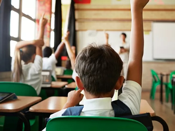 ICMS: Salário, obras, transporte escolar, como veto de Bolsonaro afeta a educação