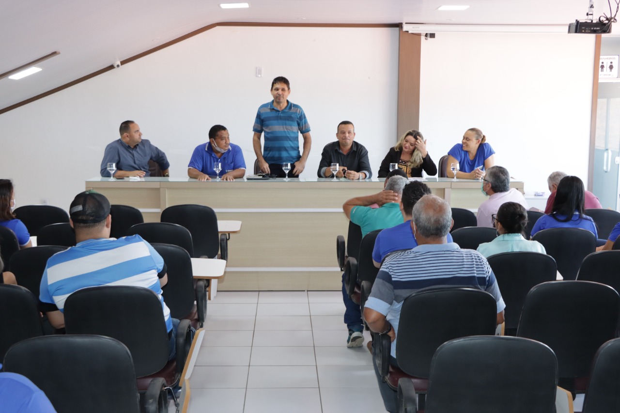 Sinproesemma distribui novos fardamentos para colaboradores