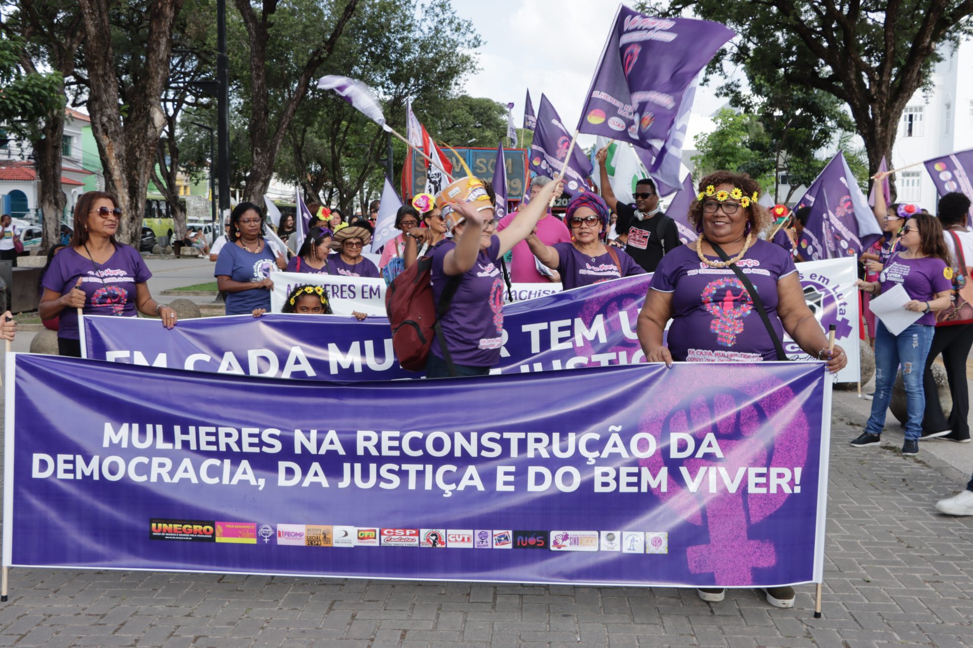 Sinproesemma realiza café da manhã e participa de ato público em homenagem ao Dia Internacional da Mulher