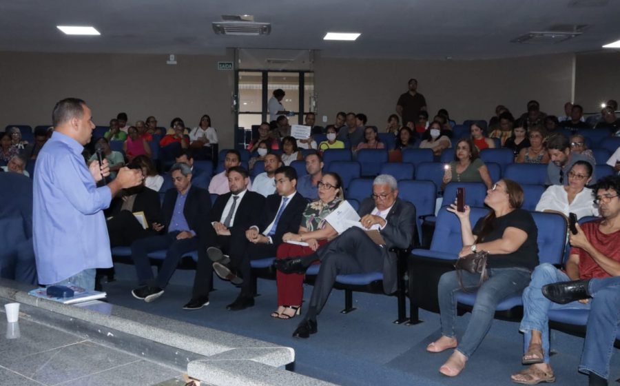Sinproesemma participa de audiências públicas para debater sobre a Greve Geral da categoria