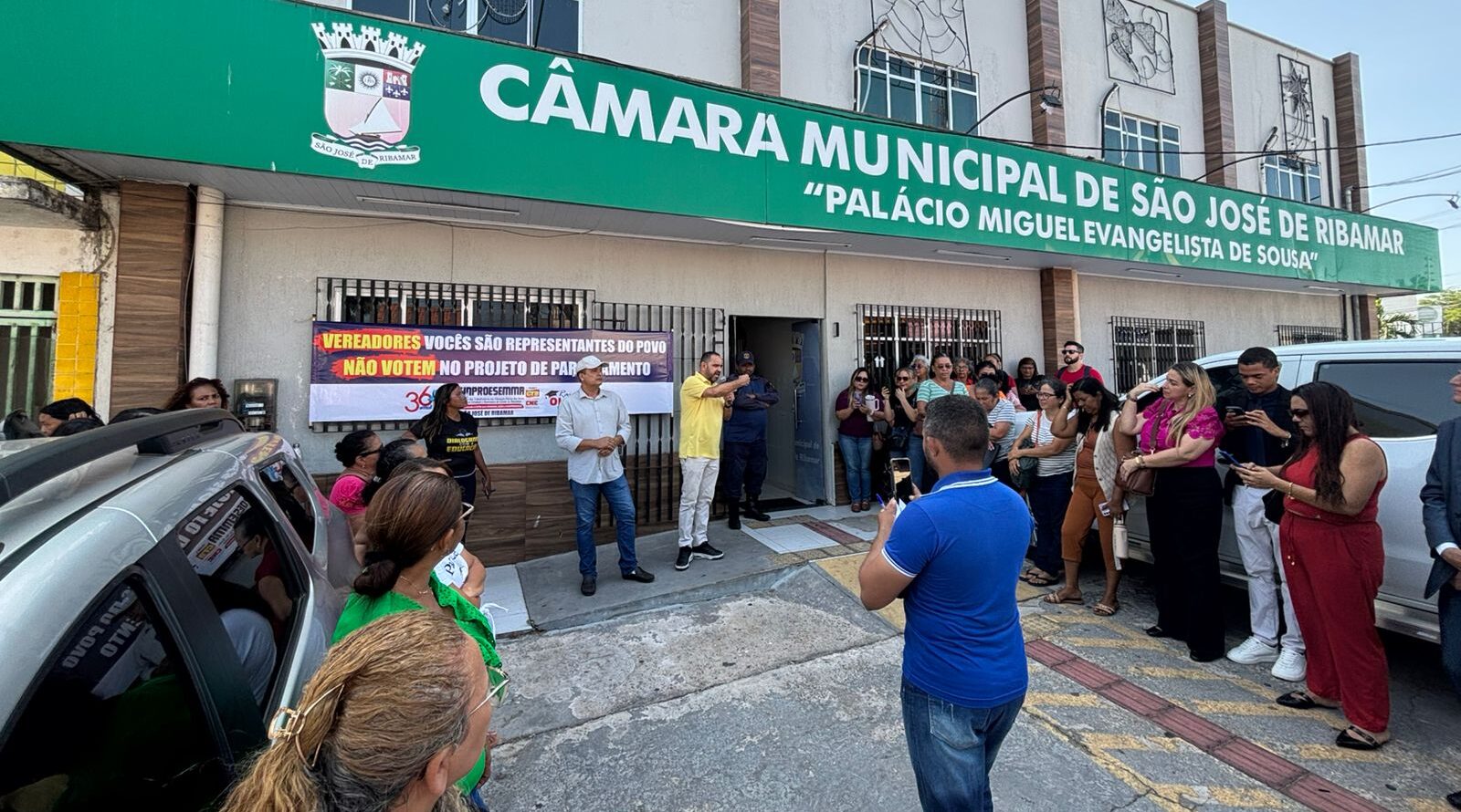 Sinproesemma mobiliza trabalhadores em educação de São José de Ribamar e sessão que pretendia parcelar a previdência dos servidores é adiada