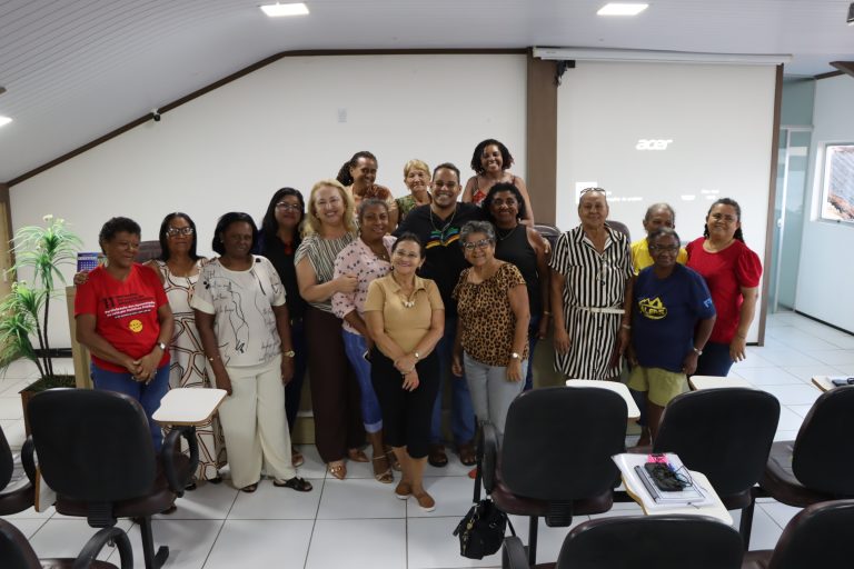 Roda de conversa debate o PNE e fortalece a valorização dos funcionários da educação
