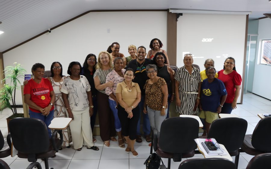Roda de conversa debate o PNE e fortalece a valorização dos funcionários da educação